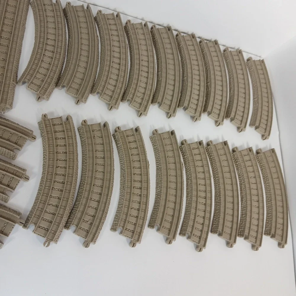 Thomas the Train & Friends TRACKMASTER Beige Track - 23 Pc. Lot  Gullane Curved